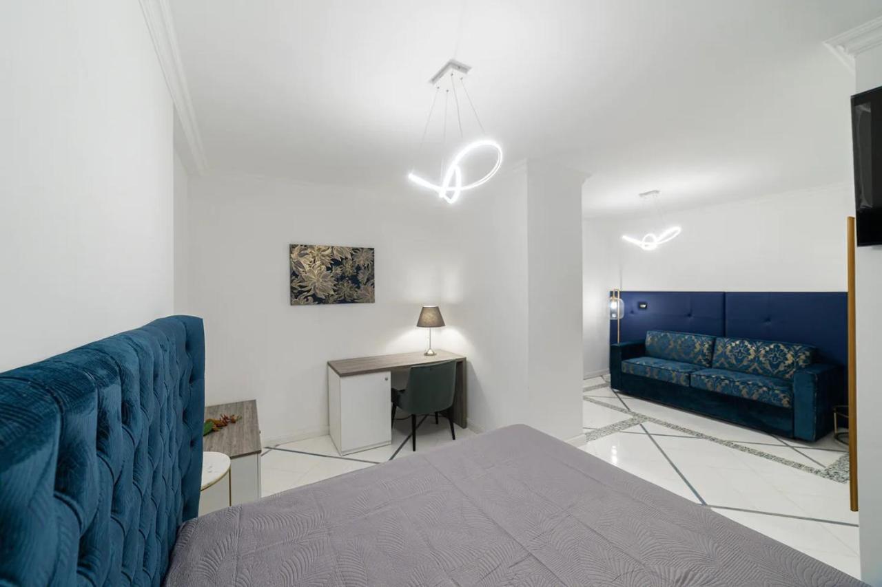 Apartments Hotel Real Suite Napoli Chiaia Mergellina Eksteriør billede