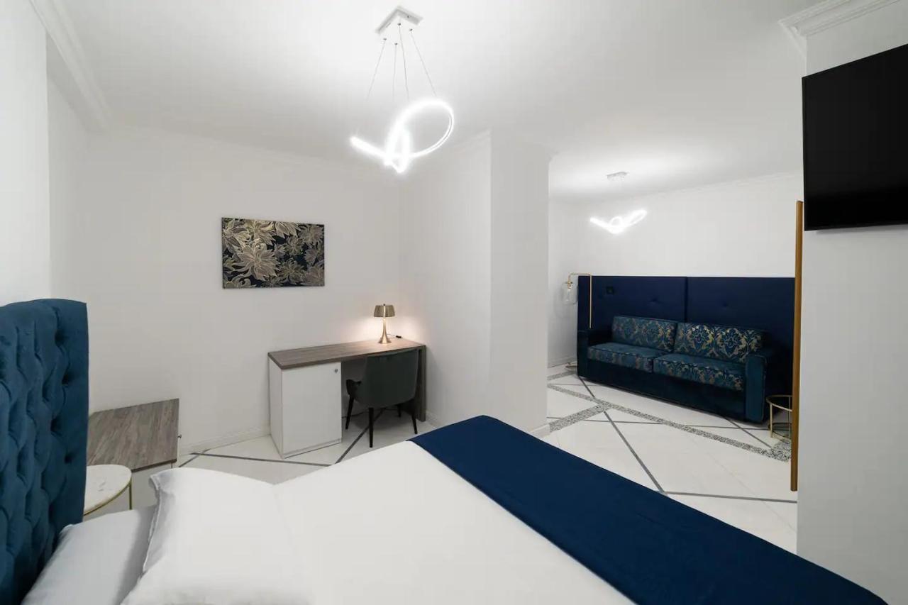 Apartments Hotel Real Suite Napoli Chiaia Mergellina Eksteriør billede