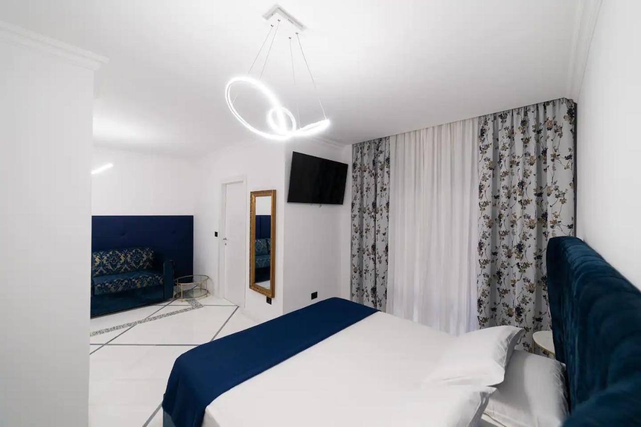 Apartments Hotel Real Suite Napoli Chiaia Mergellina Eksteriør billede