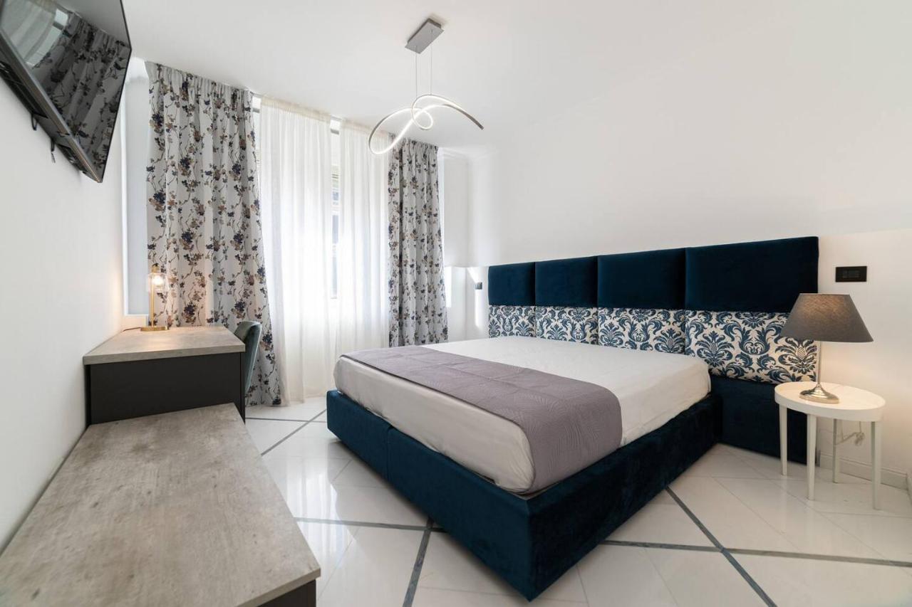 Apartments Hotel Real Suite Napoli Chiaia Mergellina Eksteriør billede