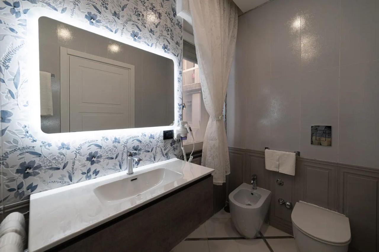 Apartments Hotel Real Suite Napoli Chiaia Mergellina Eksteriør billede