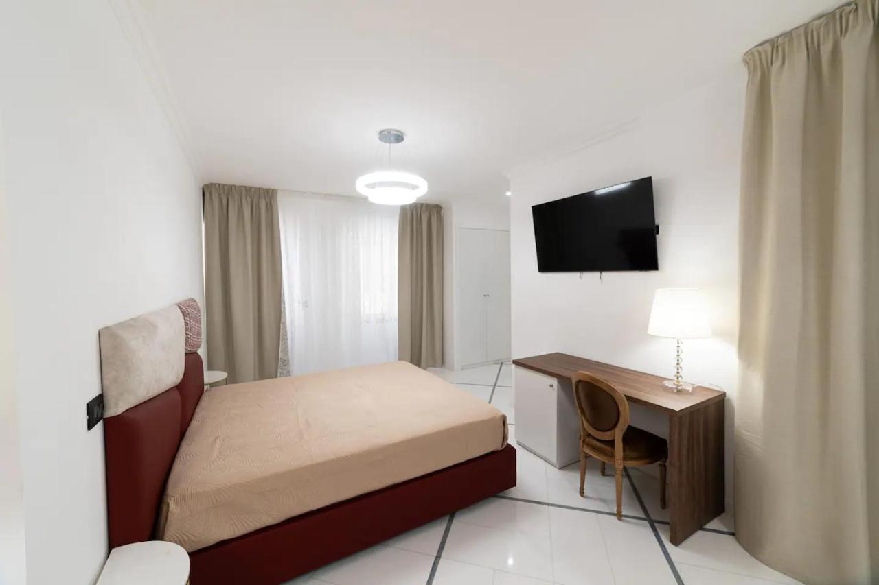 Apartments Hotel Real Suite Napoli Chiaia Mergellina Eksteriør billede