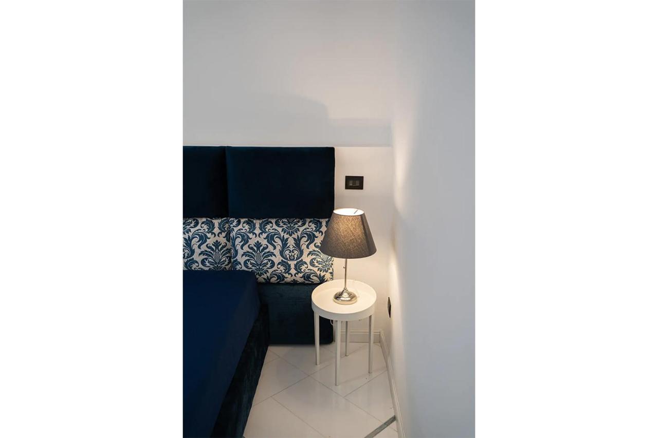 Apartments Hotel Real Suite Napoli Chiaia Mergellina Eksteriør billede